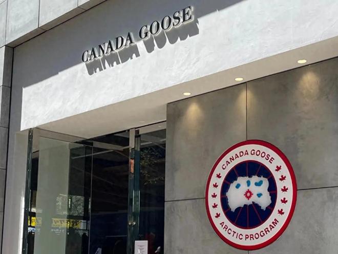 羽绒服贵族”成功截胡加拿大鹅电子pg游戏中国男人捧红的“(图14)